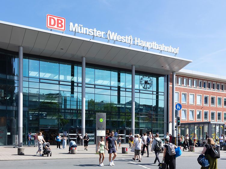 Außenansicht des Hauptbahnhofs Münster