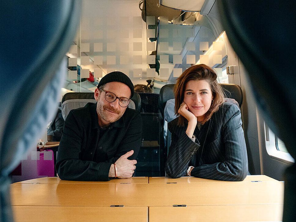 Sebastian E. Merget und Marie Nasemann im ICE