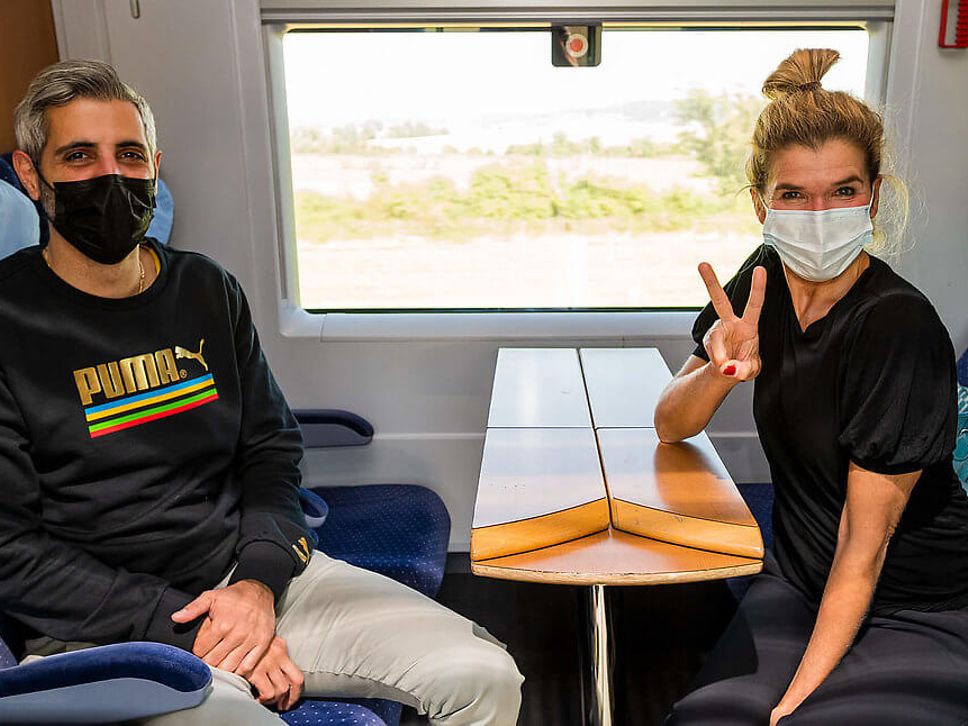 Michel Abdollahi und Anke Engelke im ICE