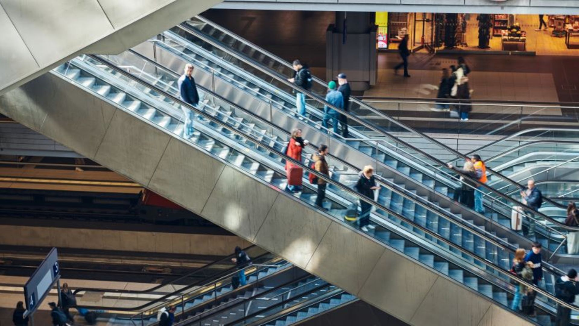 Rolltreppe Berlin Hbf